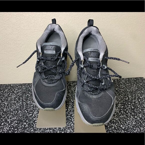 Dual Fusion Nikes   - Picture 2 of 5